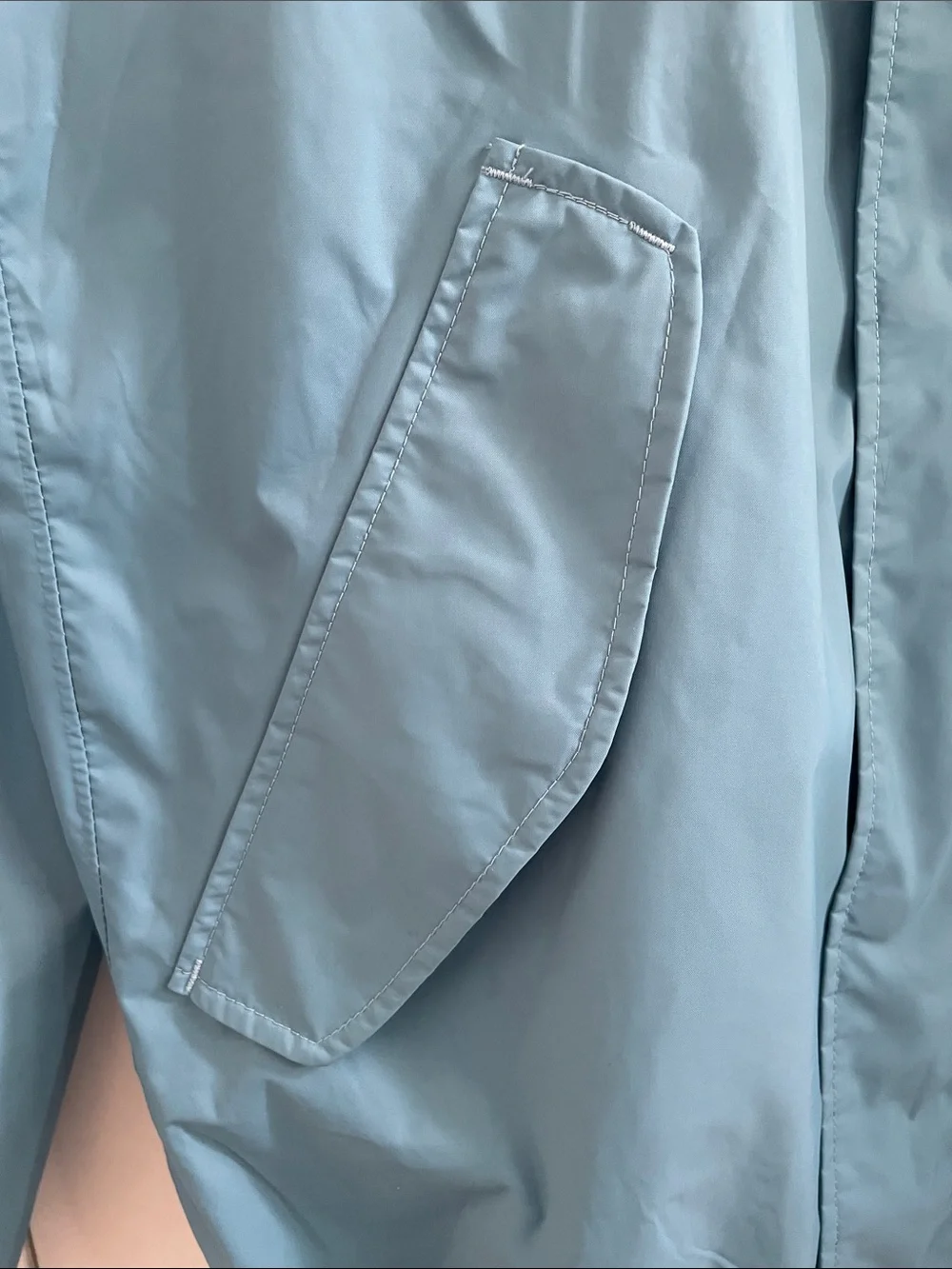 AIGLE Men’s Medium Blue Rain/Windbreaker Packable Travel Jacket M VGUC
